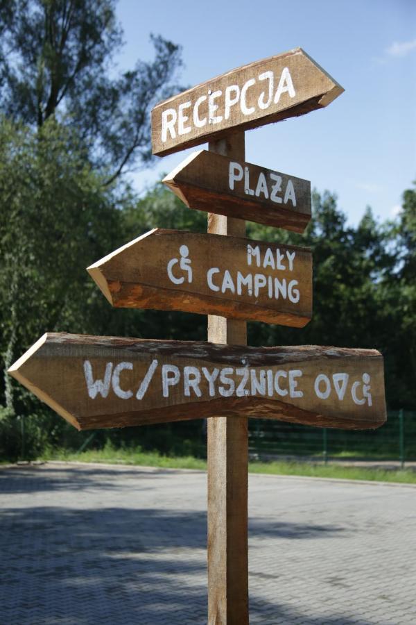 Camping Oaza Blonie Kornik Domki Standard Plus - 3 Pokoje ภายนอก รูปภาพ